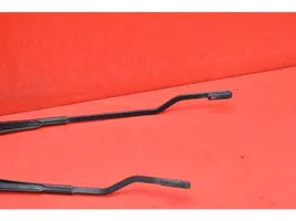 Opel Signum Front wiper blade arm 09185813