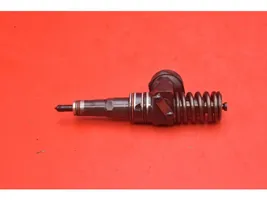 Volkswagen PASSAT B5.5 Fuel injector 038130073AR