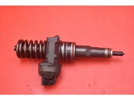 Volkswagen PASSAT B5.5 Fuel injector 038130073AR