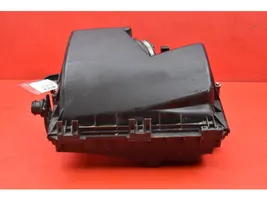 Opel Vectra C Caja del filtro de aire 55350912