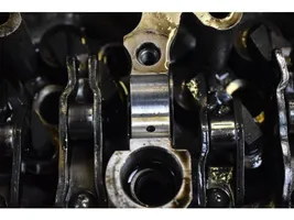 KIA Carens I Testata motore 2111-27900