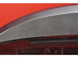 Bedford Astra Spoiler tylnej szyby klapy bagażnika 39117588