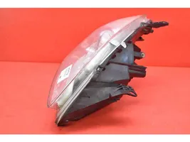 Opel Zafira B Lampa przednia 0000