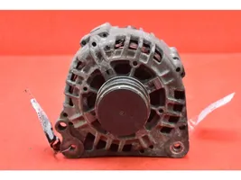 Volkswagen PASSAT B5.5 Generatore/alternatore 028903031A