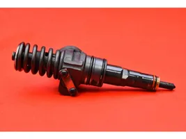 Volkswagen PASSAT B5.5 Fuel injector 03G130073G