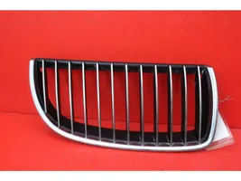 BMW X3 E83 Grille de calandre avant 7120010