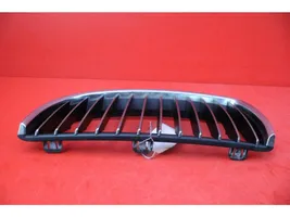 BMW X3 E83 Grille de calandre avant 7120009