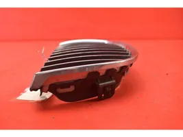 BMW X3 E83 Grille de calandre avant 7120010