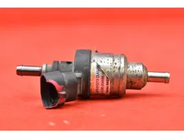 BMW 5 E39 Injecteur de carburant 67R-010213