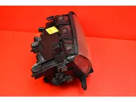 BMW 3 E36 Lampa przednia 8361948