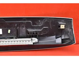 BMW 7 F01 F02 F03 F04 Alerón del maletero ventana trasera 7127054