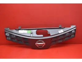 Nissan Note (E11) Grille de calandre avant 623109U100