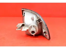 Audi A4 S4 B5 8D Indicatore di direzione anteriore 6R01490