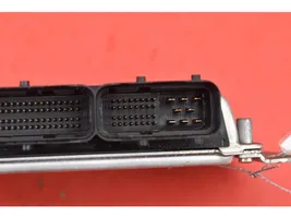 KIA Carens I Блок управления двигателем ECU 39121-27310