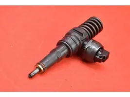 Volkswagen PASSAT B5.5 Fuel injector 038130073AR