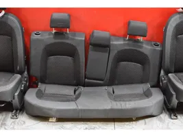 Nissan Qashqai Fotele / Kanapa / Komplet NISSAN
