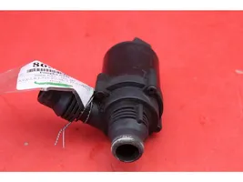 BMW 5 E39 Water pump 8381989