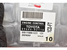 Toyota Corolla E120 E130 Komputer / Sterownik ECU silnika 89666-02110