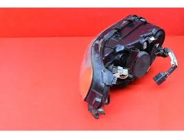 Volvo V70 Lampa przednia 30698835