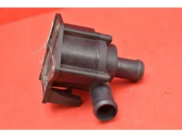 Audi A4 S4 B8 8K Pompe de circulation d'eau 8K0819147