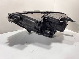 Ford B-MAX Lampa przednia 