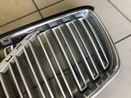 Volvo XC90 Maskownica / Grill / Atrapa górna chłodnicy 31425936