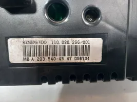 Mercedes-Benz C AMG W203 Geschwindigkeitsmesser Cockpit A2035404547