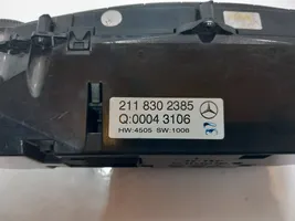Mercedes-Benz E W211 Panel klimatyzacji 2118302385