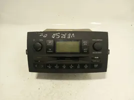 Toyota Corolla Verso E121 Radio/CD/DVD/GPS-pääyksikkö CQTS7171A