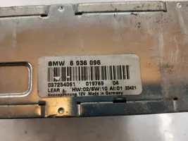 BMW 3 E46 Navigācijas (GPS) vadības bloks 037254061