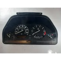 BMW 5 E34 Compteur de vitesse tableau de bord 8361120