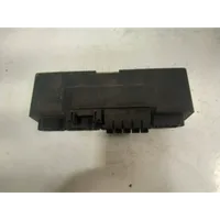 Mercedes-Benz E W210 Module de fusibles A2105400372