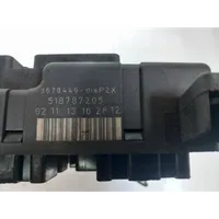 Volvo XC70 Module de fusibles 8678449