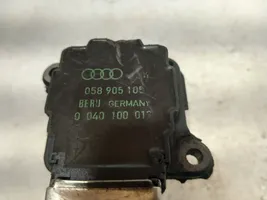 Audi A8 S8 D2 4D Bobine d'allumage haute tension 058905105