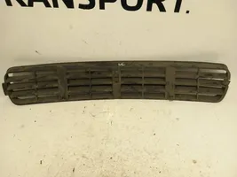 Audi 80 90 S2 B4 Grille inférieure de pare-chocs avant 8A0807683A