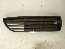 Audi A4 S4 B5 8D Grille inférieure de pare-chocs avant 8d0807346