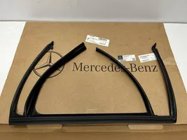 Mercedes-Benz GLC X253 C253 Guarnizione in gomma finestrino/vetro portiera posteriore A2537350425