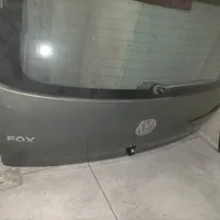 Volkswagen Fox Tylna klapa bagażnika 5Z6827025D