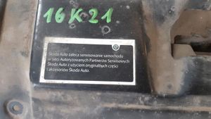 Skoda Fabia Mk1 (6Y) Engine bonnet/hood lock trim molding 