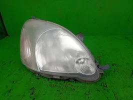 Toyota Yaris Lampa przednia 