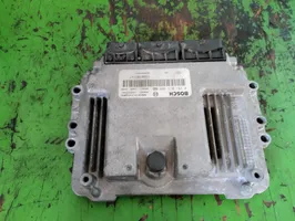 Renault Megane II Komputer / Sterownik ECU silnika 8200705747