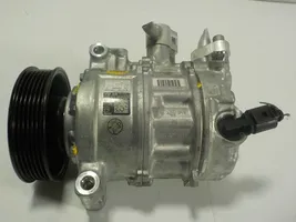 Audi A1 Ilmastointilaitteen kompressorin pumppu (A/C) 5Q0820803P