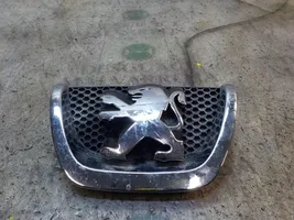 Peugeot 206+ Atrapa chłodnicy / Grill 