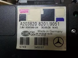 Mercedes-Benz CLC CL203 Apšvietimo konsolės apdaila A20382067019051