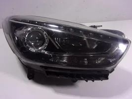 Hyundai i40 Lampa przednia 921023Z530