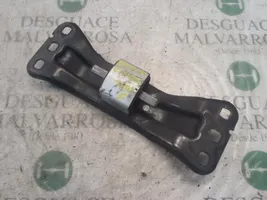 Mercedes-Benz C W203 Supporto della scatola del cambio A2032420601