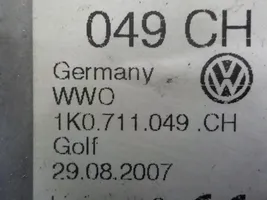 Volkswagen Golf SportWagen Drążek zmiany biegów 1K0711050A