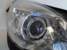 Mercedes-Benz E W212 Lampa przednia 2128205861