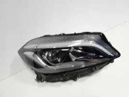 Mercedes-Benz A W176 Lampa przednia A1769066000