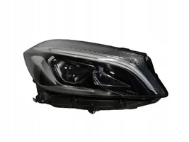 Mercedes-Benz A W176 Lampa przednia A1769066000